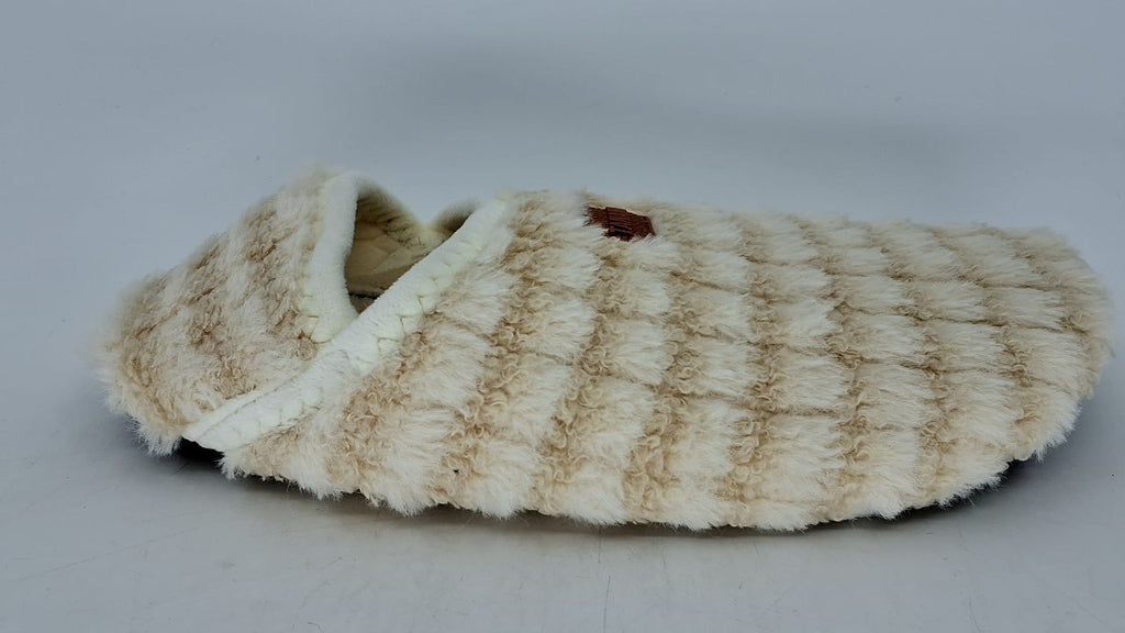 Tanamo Slip-On House Slippers, Striped, Cozy for Indoor Use, size 8-9M/9/10W