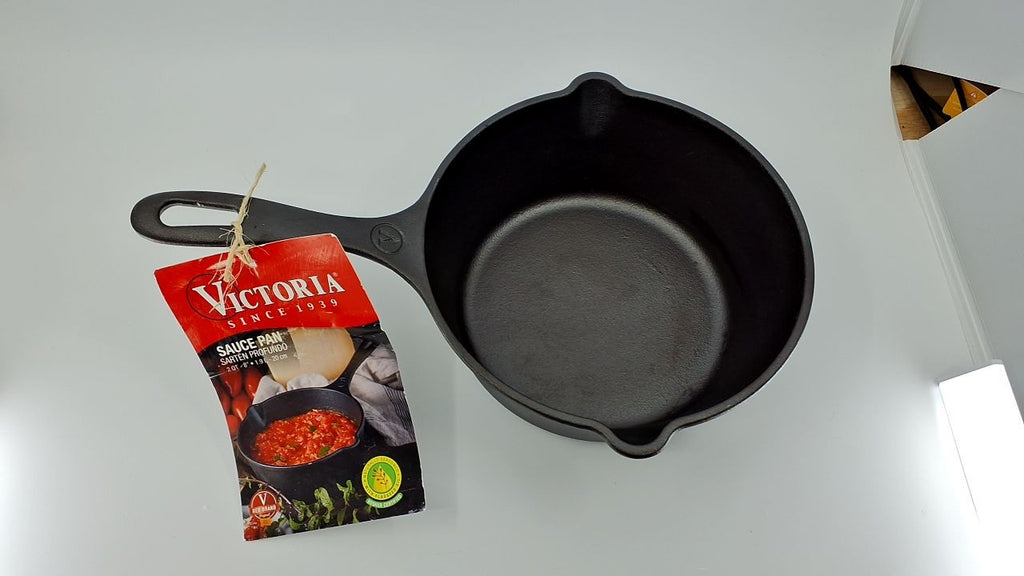 Victoria Cast Iron Saucepan, Cast Iron Melting Pot, Made in Colombia, 2QT