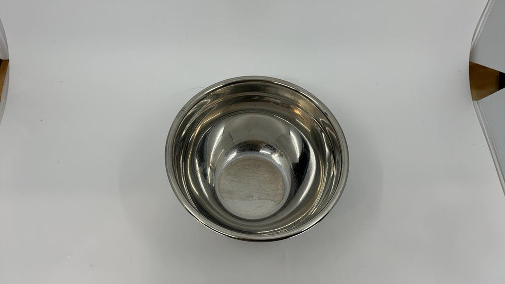 1.5 Qt Stainless Steel Mixing Bowl - Easy Pour, Dishwasher Safe