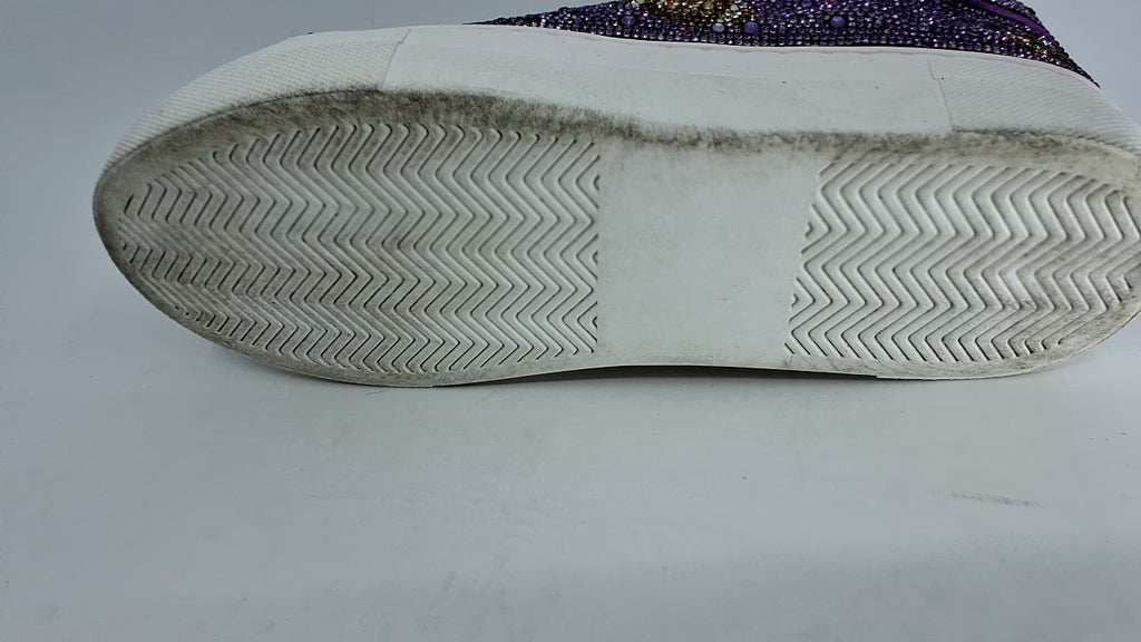 Betsey Johnson Women's Sidny Sneaker, Purple Football, 9.5