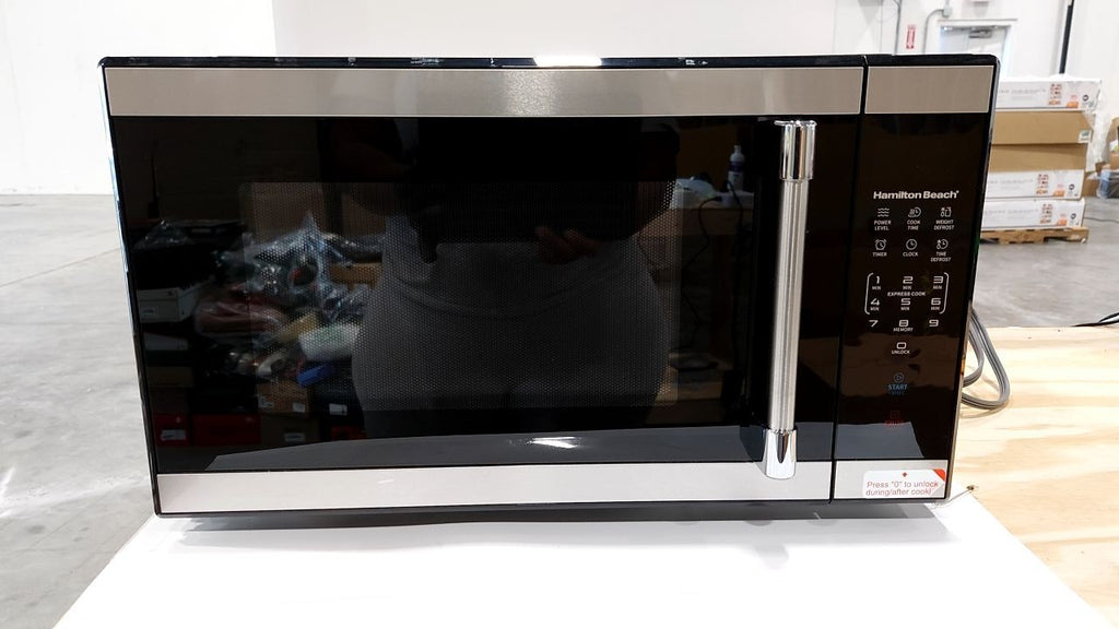 Hamilton Beach 1.1 Cu Ft Countertop Microwave Oven in Stainless