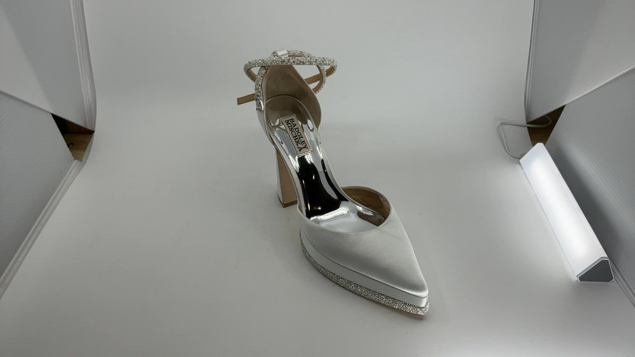 Badgley Mischka Women's Elaina Pump