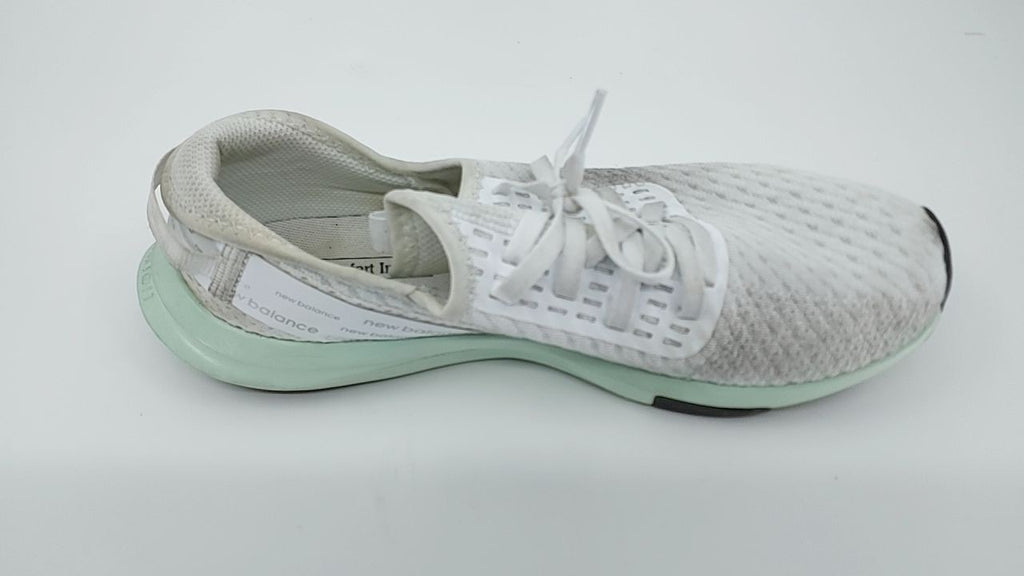 New Balance Women's DynaSoft Nergize Sport V2 Shoes, White/Silver, 9 Wide