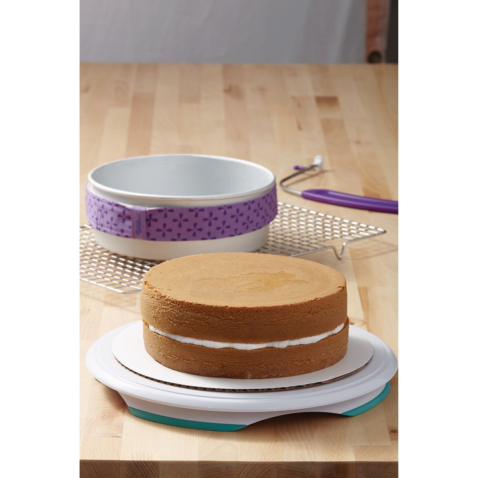 Wilton 9 x 2 in Round Cake Pans, 2-Piece Set, Rust-Resistant Bakeware