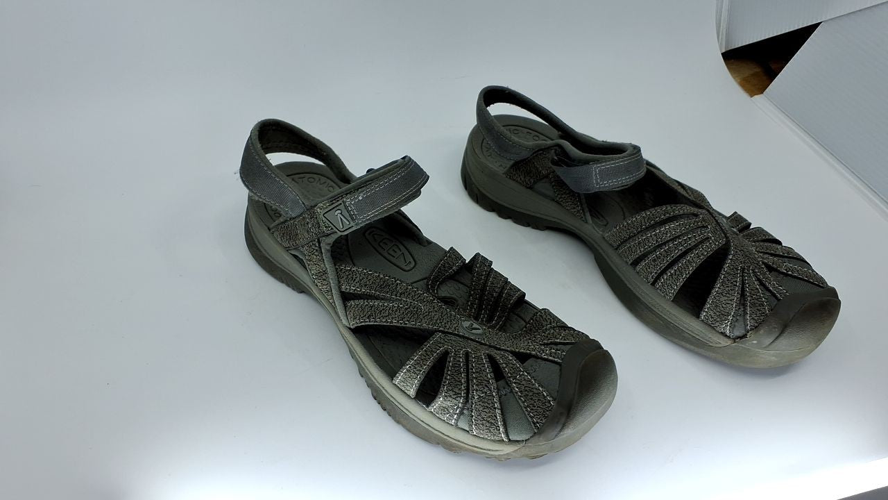 Women's Rose Casual Closed Toe Sandals, Gargoyle/Raven, 8 US