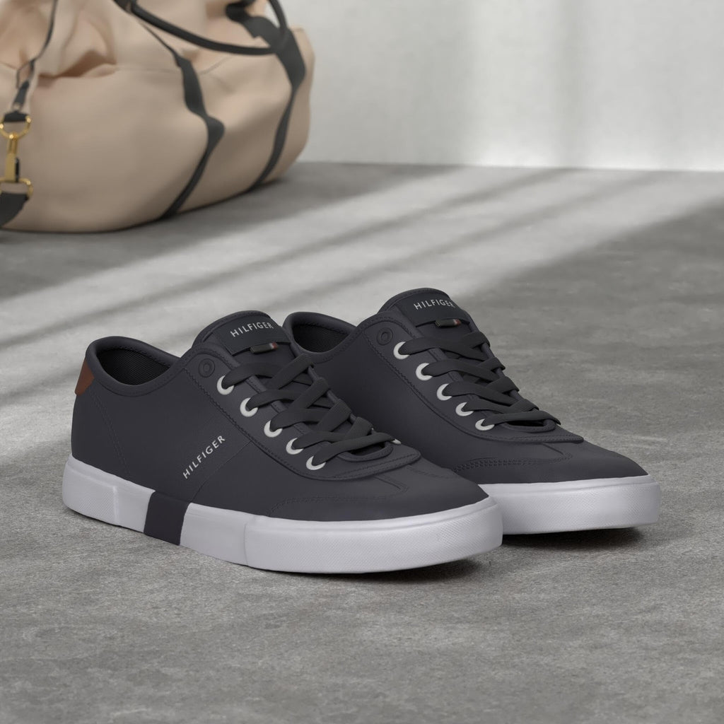 Tommy Hilfiger Pandora Navy 10.5 D (M)
