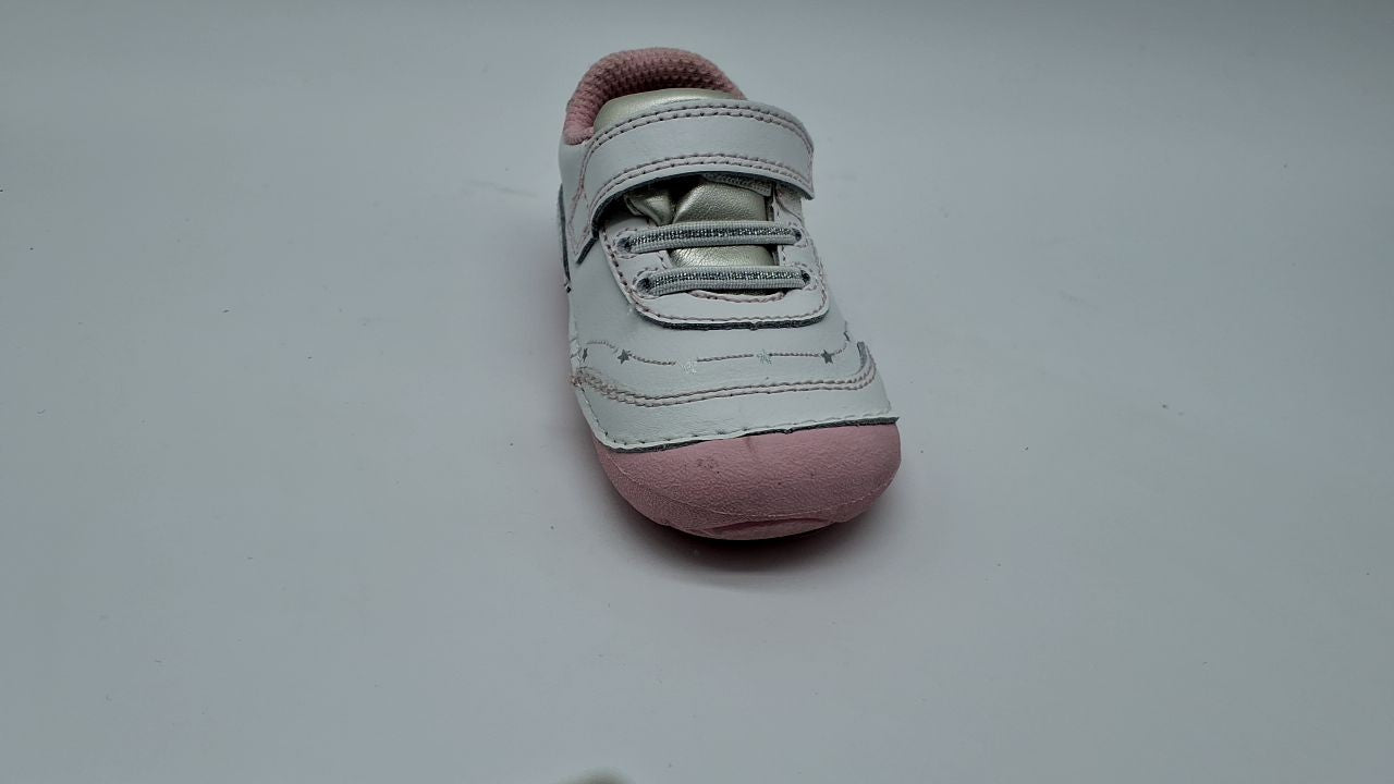 Stride Rite Girls Soft Motion Adalyn Athletic Sneaker, White/Silver, 5 Toddler