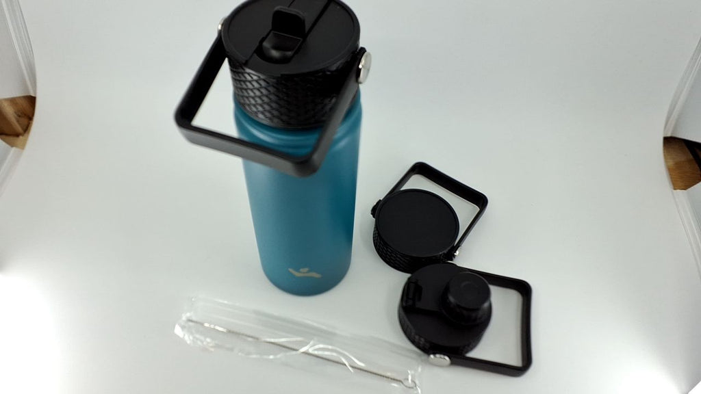 18 Oz Insulated Water Bottle Stainless Steel Light Blue w/ 3 Lids