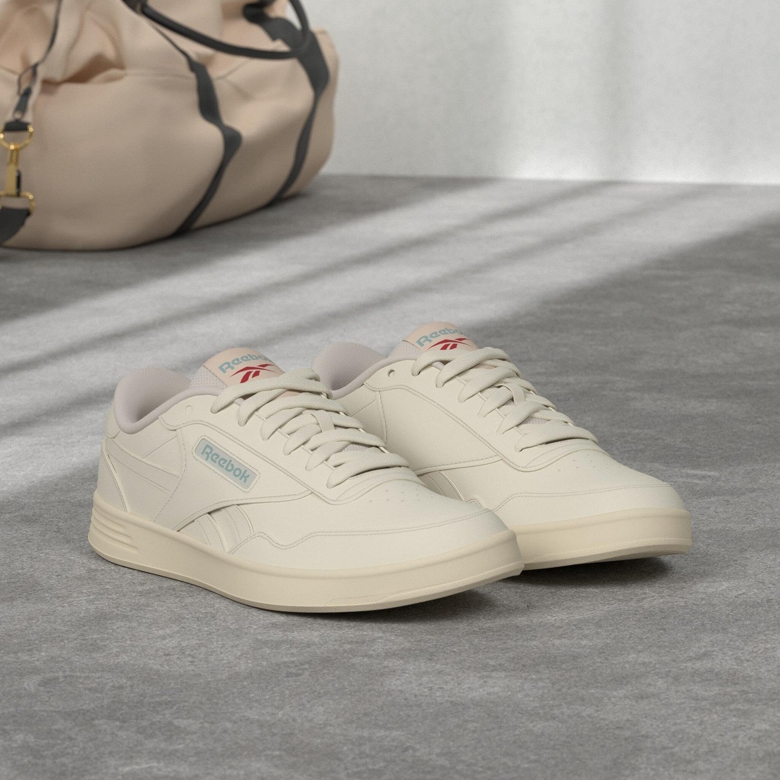 Reebok Court Advance Womens Sneakers Size 8 White Chalk/Blue Pearl/Red