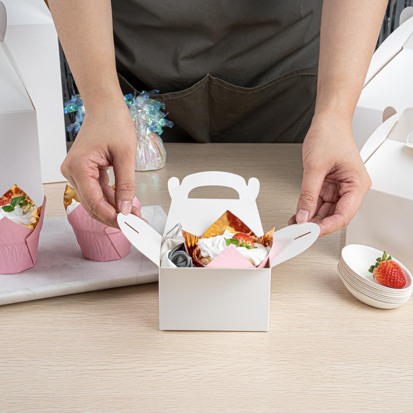 Greaseproof White Gable Boxes 4x2.5x2.5in - 25 Count Party Favors