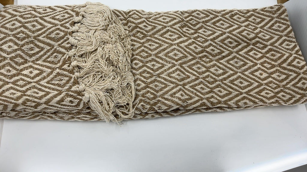 DII Rustic Farmhouse Double Diamond Woven Throw, 50x60, Stone