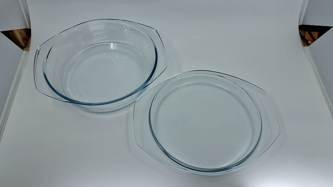 Round heatproof dish with lid 2,1L