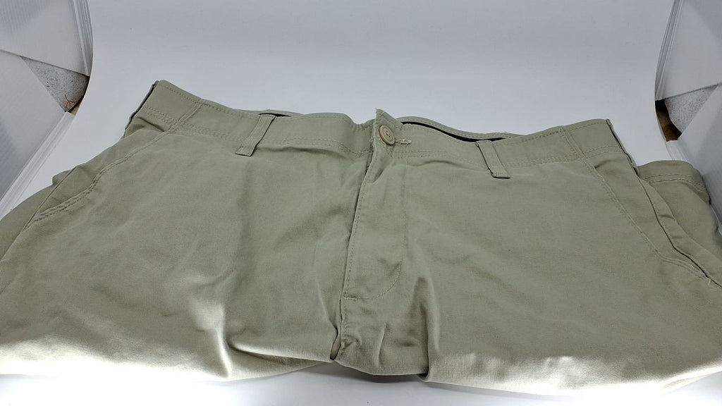 Lee Men's Extreme Motion Flat Front Short Stone 36