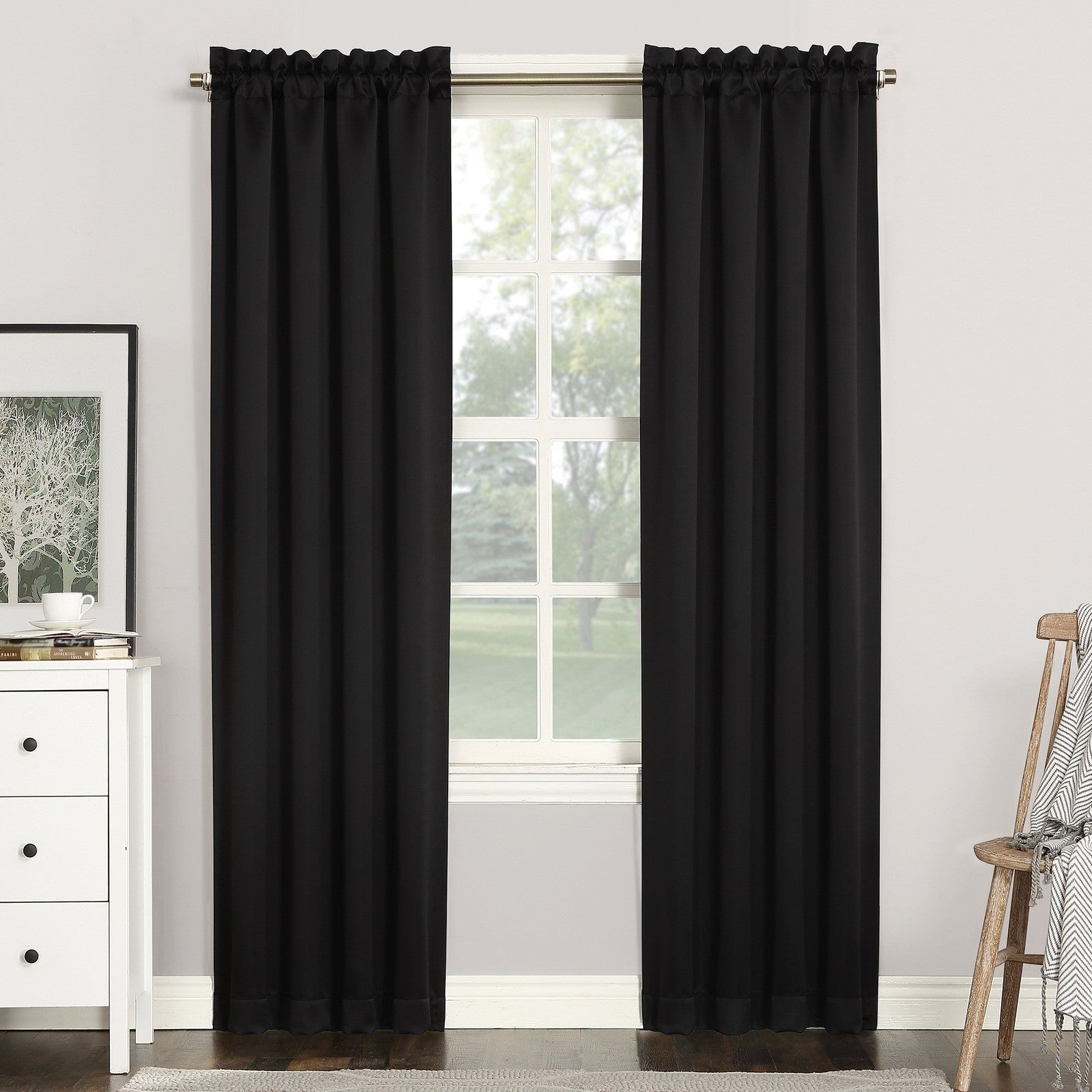 Sun Zero Easton Blackout Curtain Panel 40x63 in Black Polyester