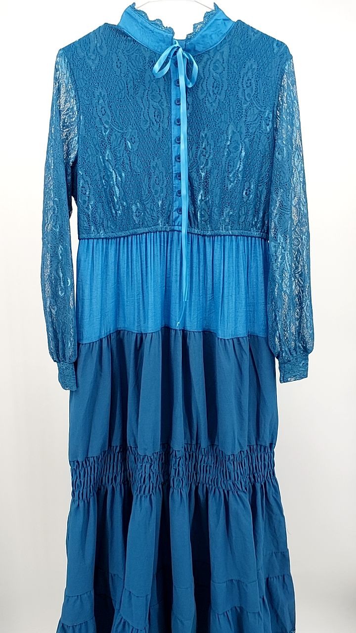 Lace Long Sleeve Maxi Dress
