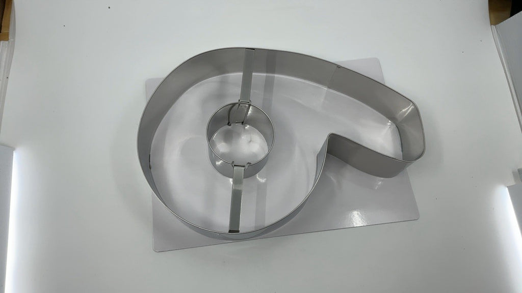 Ateco Extra Large Number 6 or 9 Cake Cutter