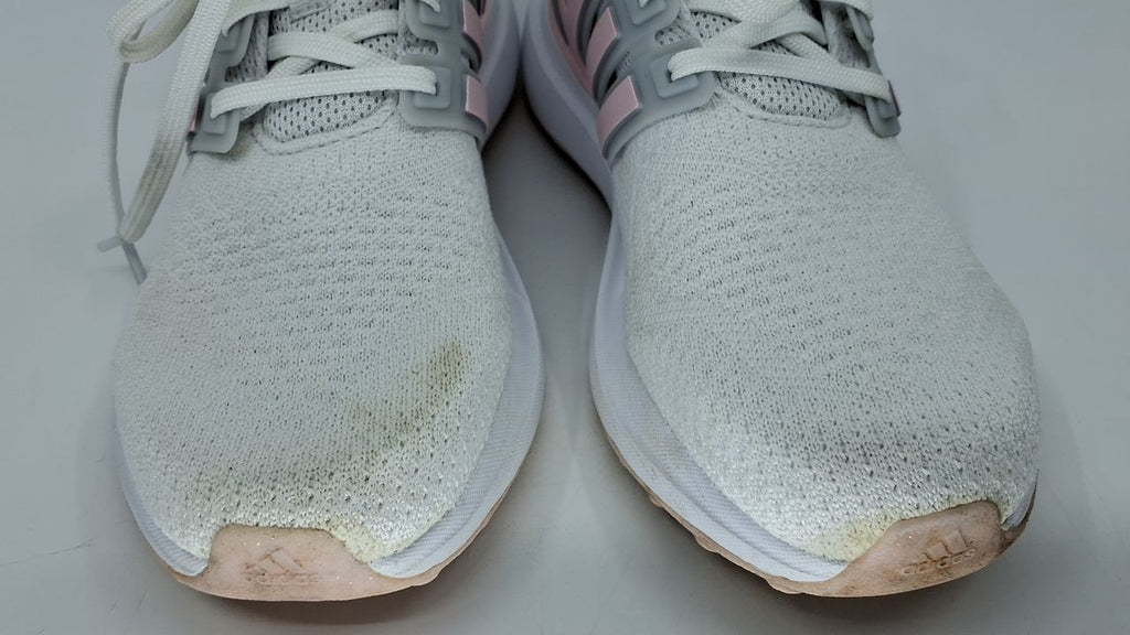 adidas Women's UBounce DNA Sneaker, White/Clear Pink/Silver Metallic, 6