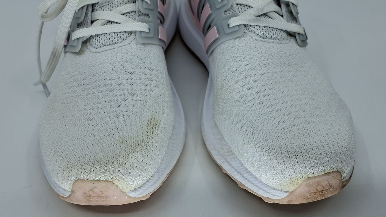 adidas Women's UBounce DNA Sneaker, White/Clear Pink/Silver Metallic, 6