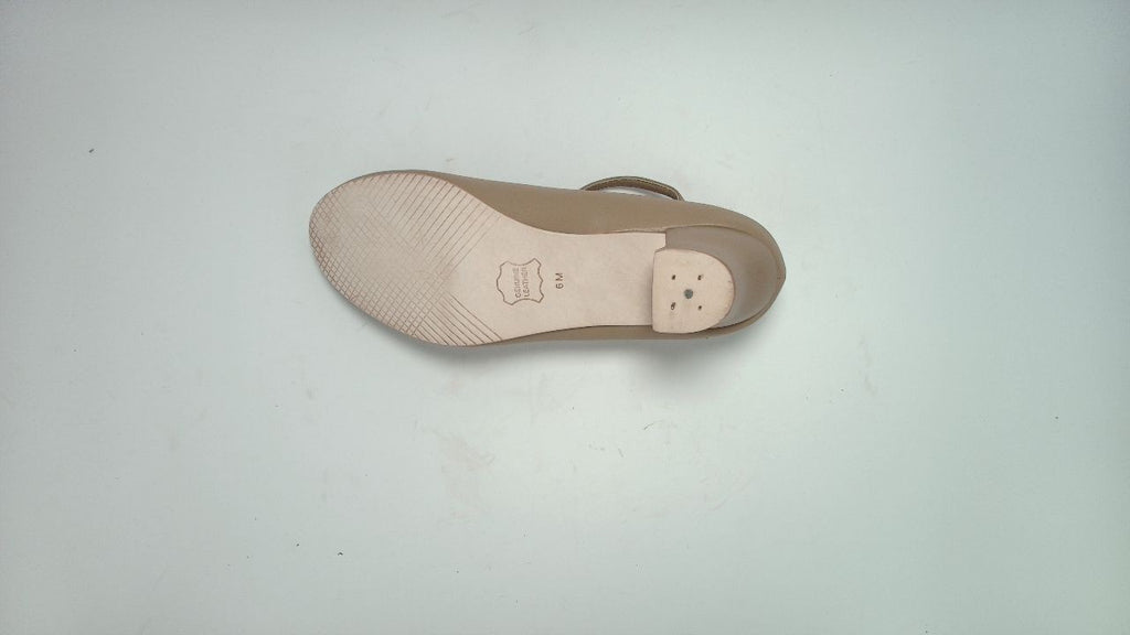 Capezio Women's Cassie Jr. Character Shoe, Caramel, 6M