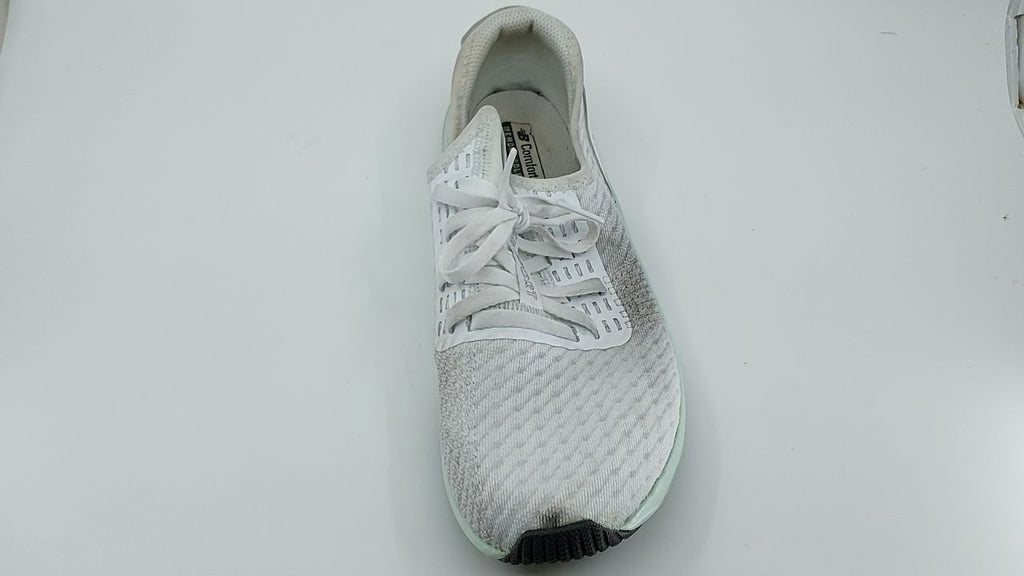 New Balance Women's DynaSoft Nergize Sport V2 Shoes, White/Silver, 9 Wide