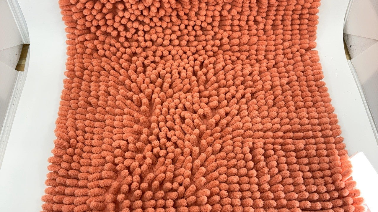 Non-Slip Chenille Bath Mat 24x17 in Coral, Quick Dry & Durable