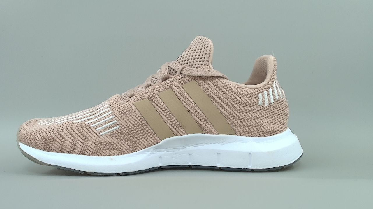 adidas Women's Kaptir Flow Sneaker, 6.5M