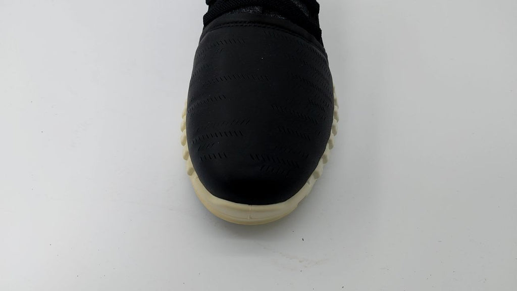 ECCO Women's ZipFlex Low Cut Boot Sneaker, Black, 9-9.5