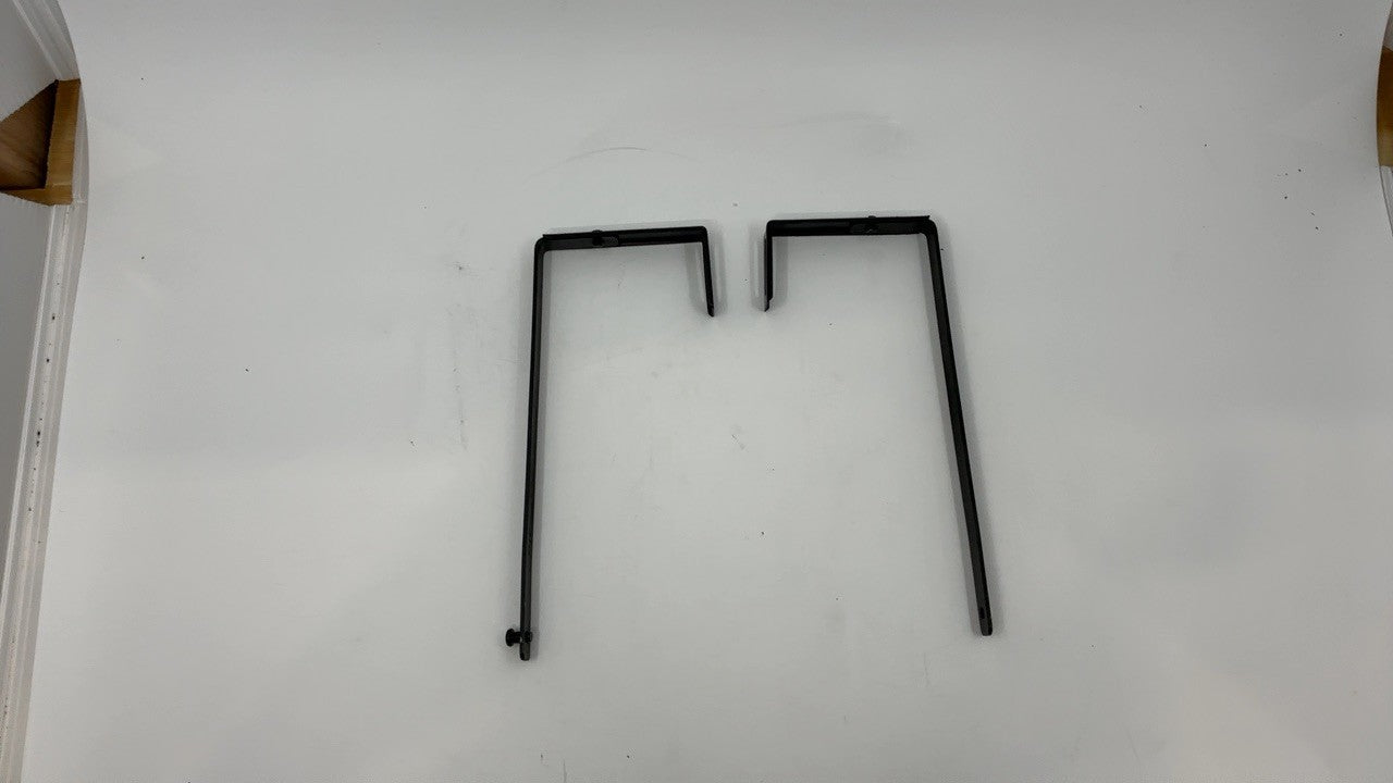 Universal Partition Hanger, 7 In, Metal Black, Adjusts 1-1/4 To 3-1/2 In