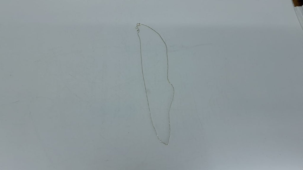 Amazon Essentials Sterling Silver Thin 0.8mm Box Chain Necklace 16", Silver