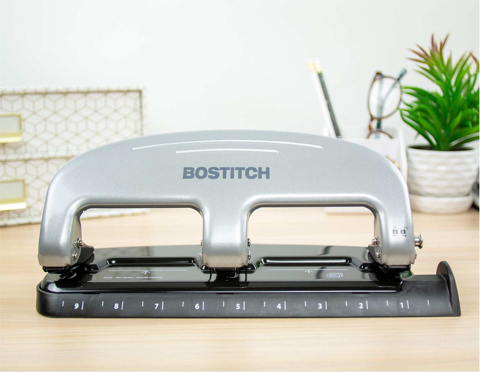 Bostitch 3-Hole Punch, 20 Sheet Capacity, Durable Metal, Gray