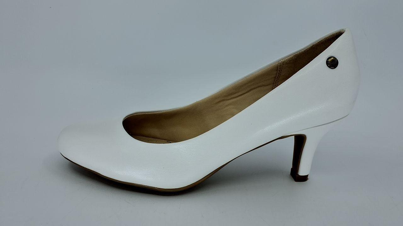 LifeStride Womens Parigi Pumps White 7.5 M