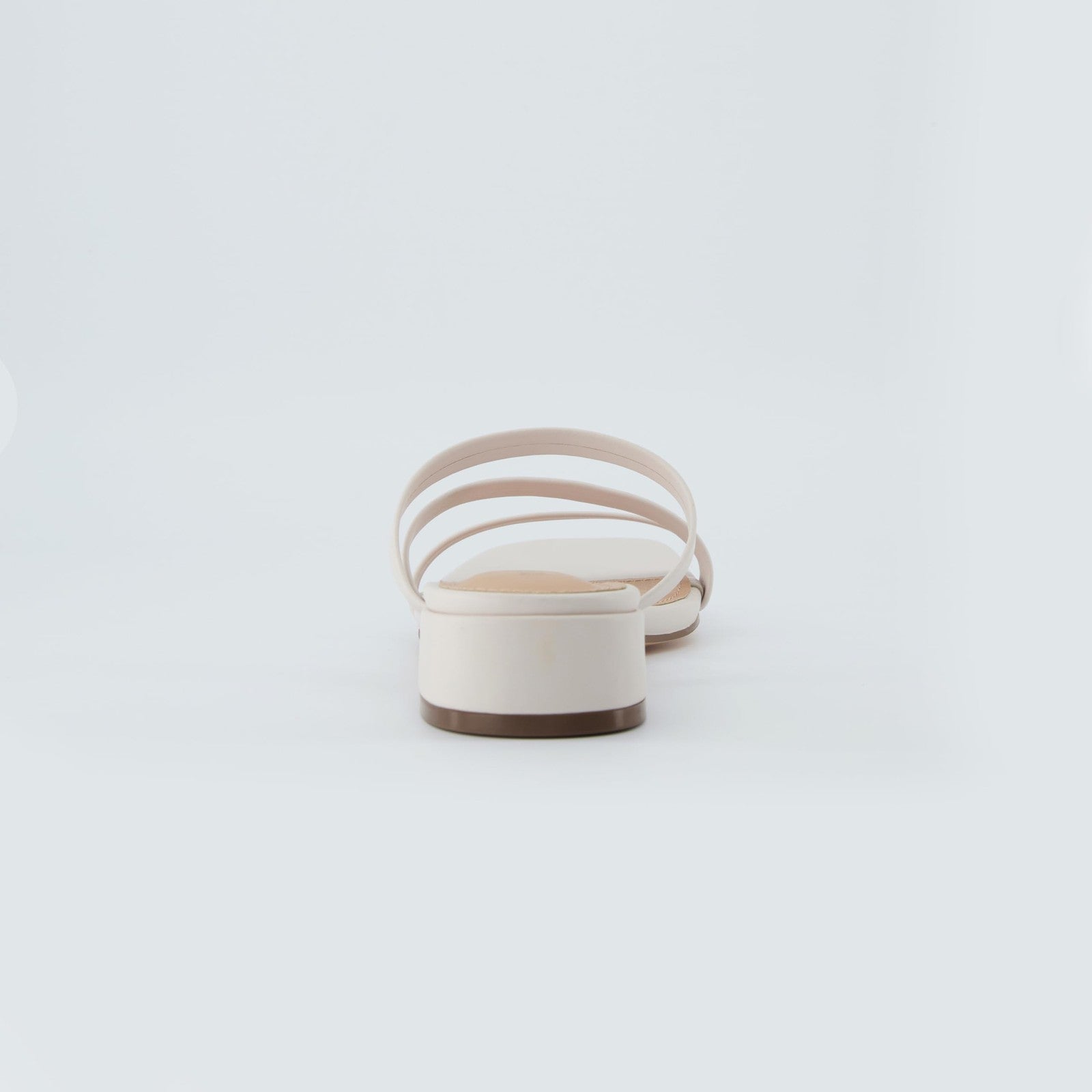 CUSHIONAIRE Newport Low Block Heel Sandals Ivory 8 w/ Memory Foam