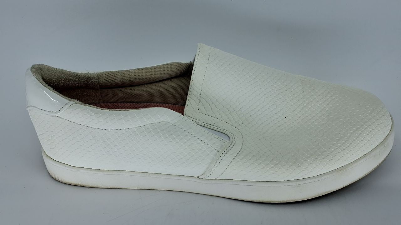 10 Wide Madison Slip On Fashion Sneakers, White Snake, Lightweight