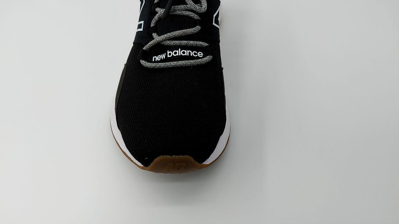 New Balance Women's Fresh Foam Roav V1 Sneaker, 10