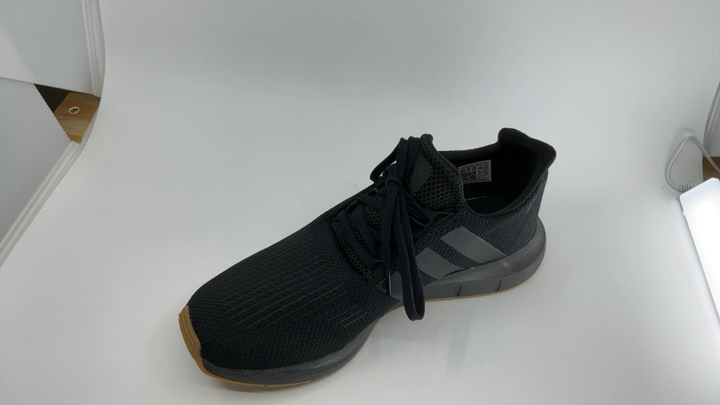 adidas mens Swift Run Core Black/Core Black/Core Black 9.5