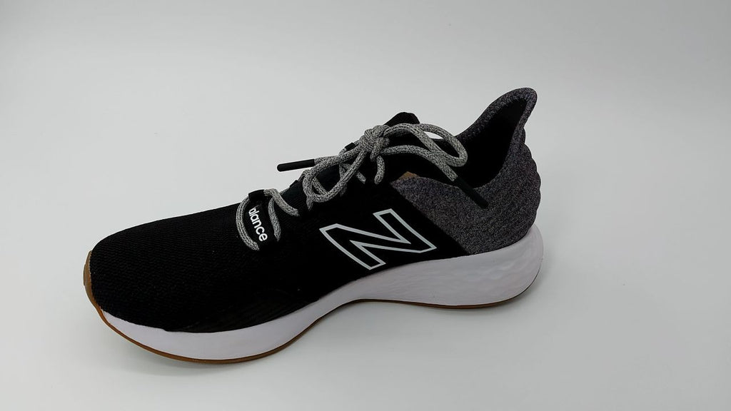 New Balance Women's Fresh Foam Roav V1 Sneaker, 10