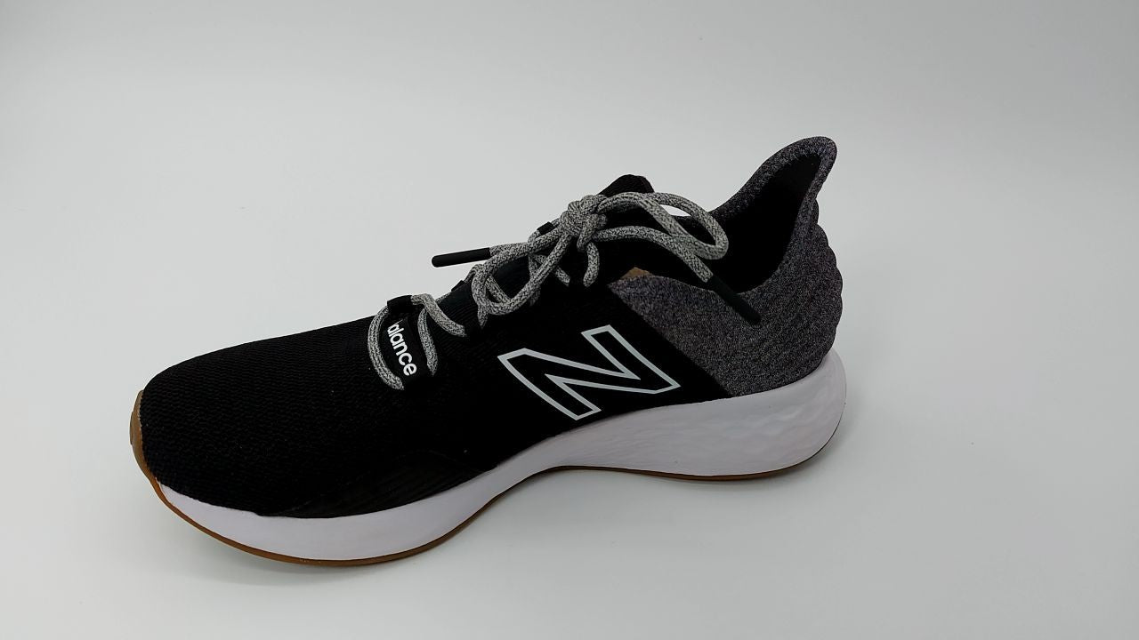 New Balance Women's Fresh Foam Roav V1 Sneaker, 10