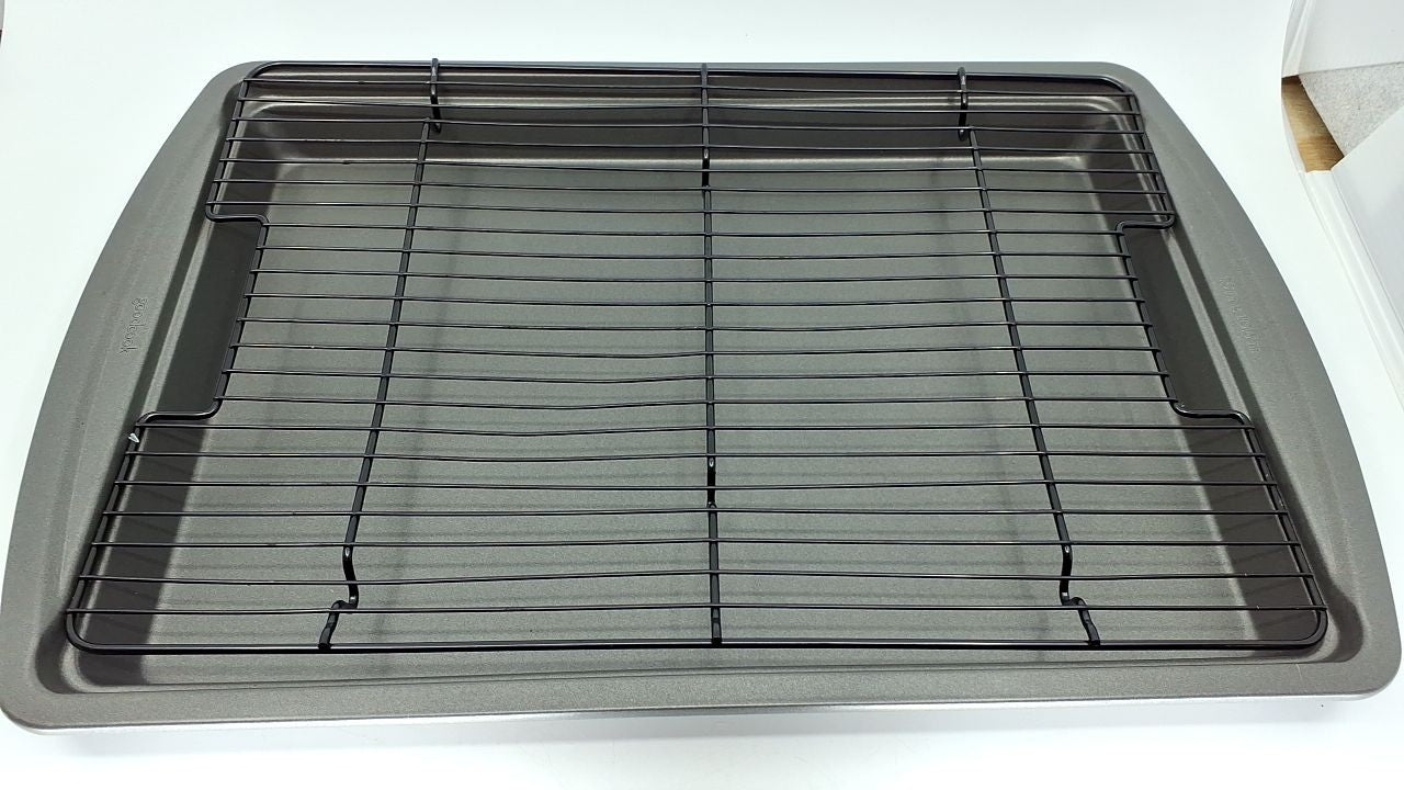 15x10.5 Nonstick Bakeware Set w/ Wire Rack for Baking & Cooling