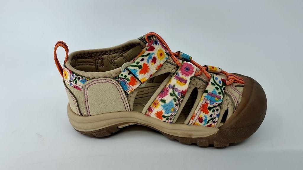 KEEN Unisex-Child Newport H2 Closed Toe Water Sandals, Safari/Birch, 7