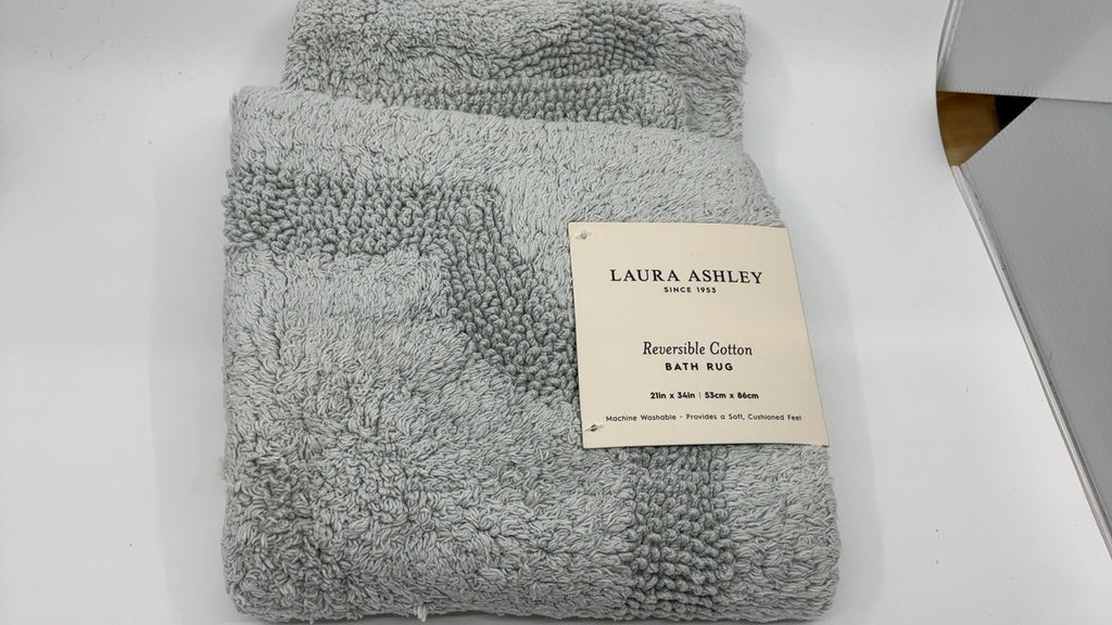 21x34 Light Grey Cotton Bath Mat Reversible & Highly Absorbent
