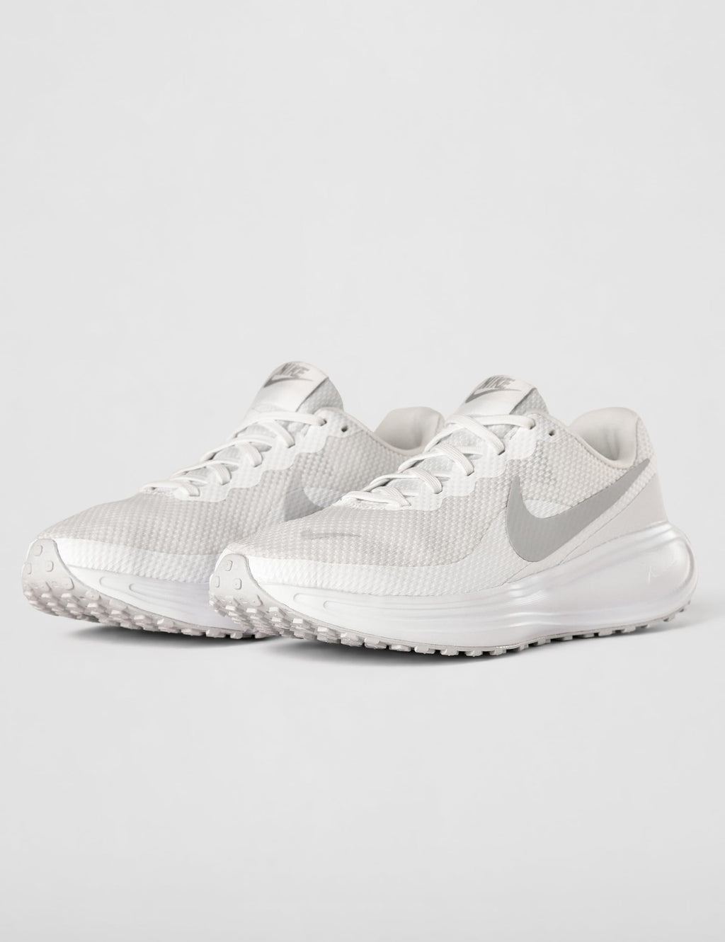 Nike Women's Revolution 8 Road Running Shoes, White/Pure Platinum, 9