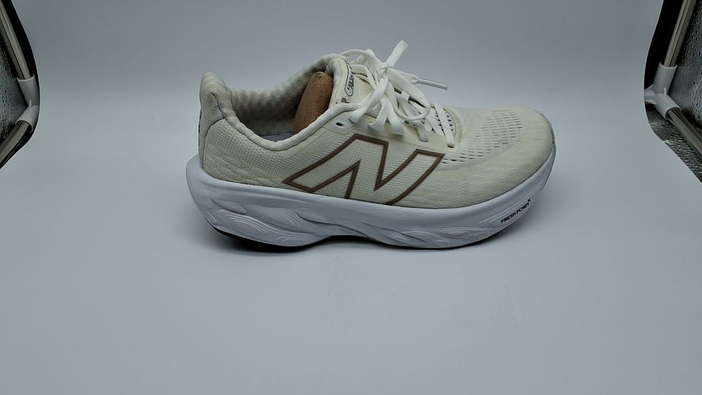 New Balance Women's Fresh Foam 1080 V14 Running Shoe 6.5 W White/Gold