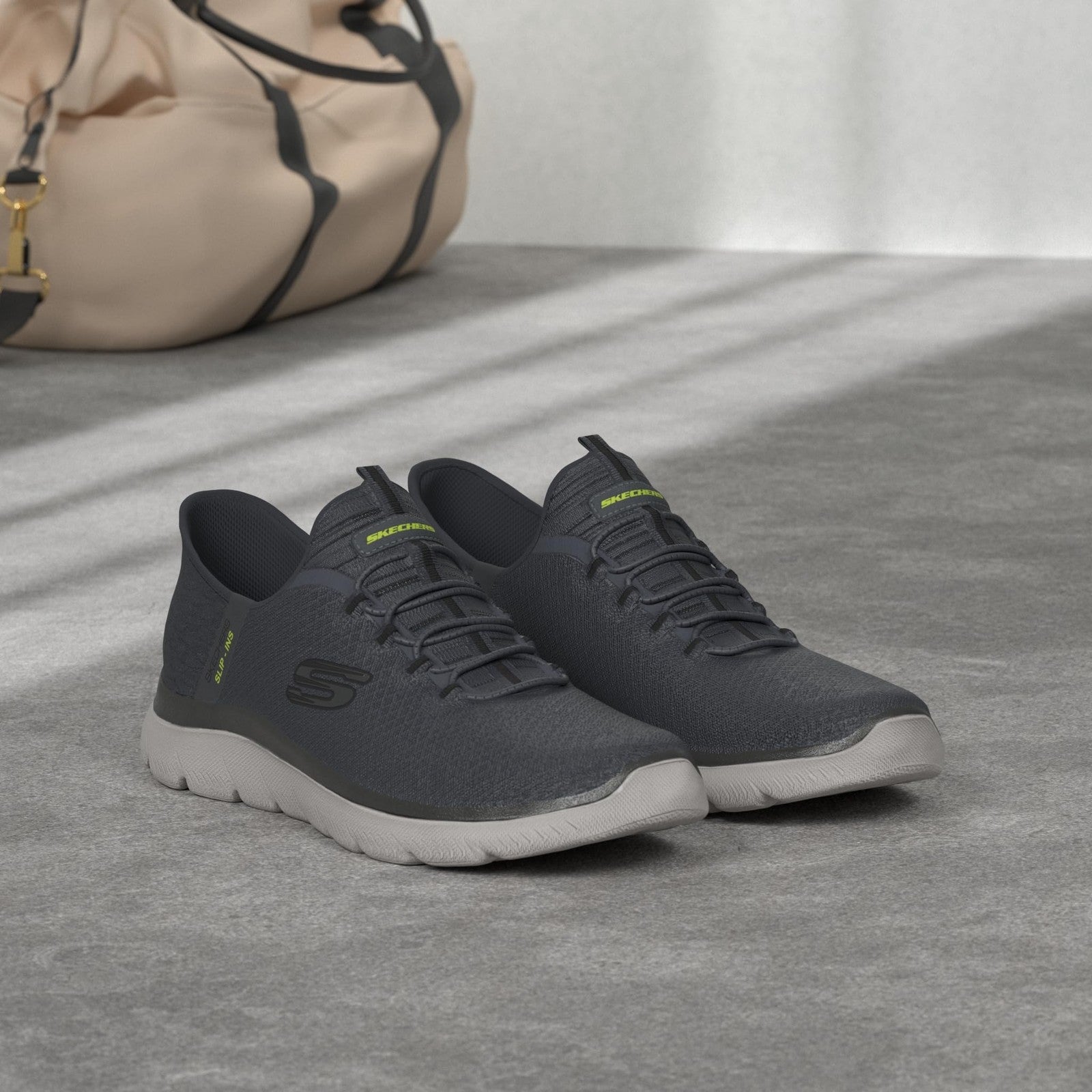 Skechers Men's Summits Hight Range Slip-in Sneaker Charcoal