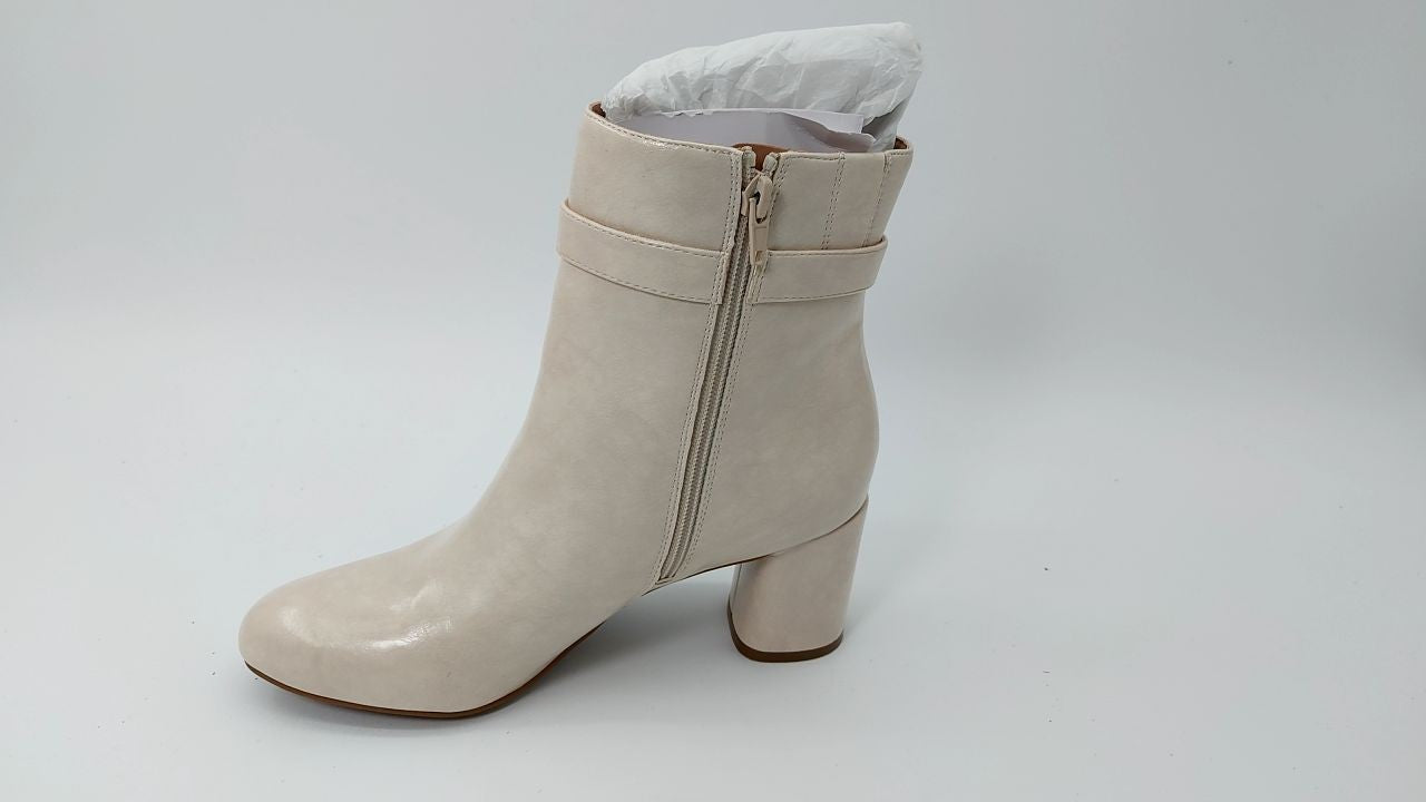 Naturalizer Womens Lottie Ornament Detail Ankle Bootie Porcelain White 8.5 M