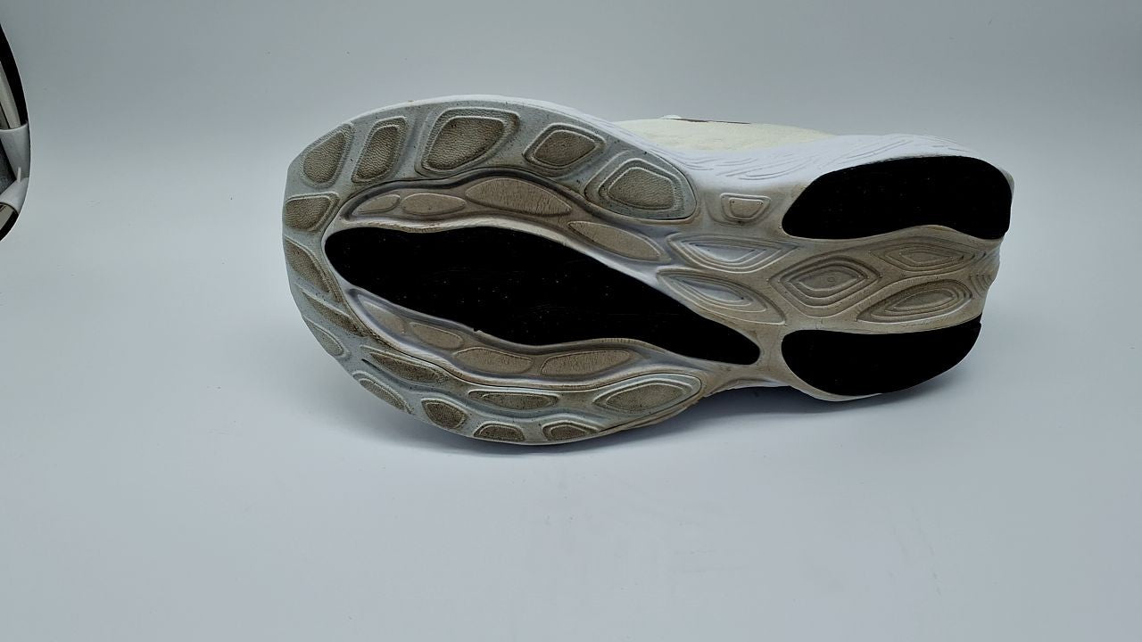 New Balance Women's Fresh Foam 1080 V14 Running Shoe 6.5 W White/Gold