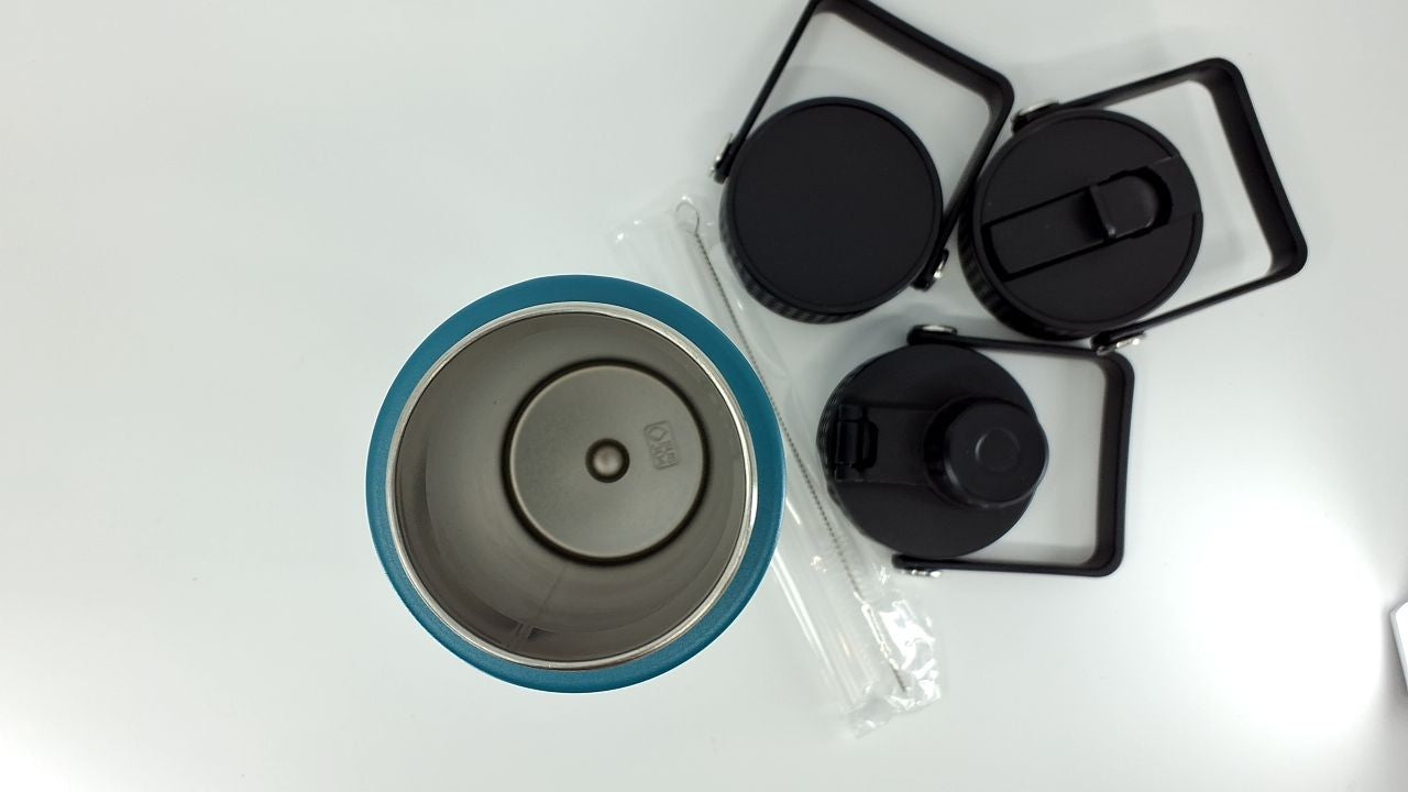 18 Oz Insulated Water Bottle Stainless Steel Light Blue w/ 3 Lids