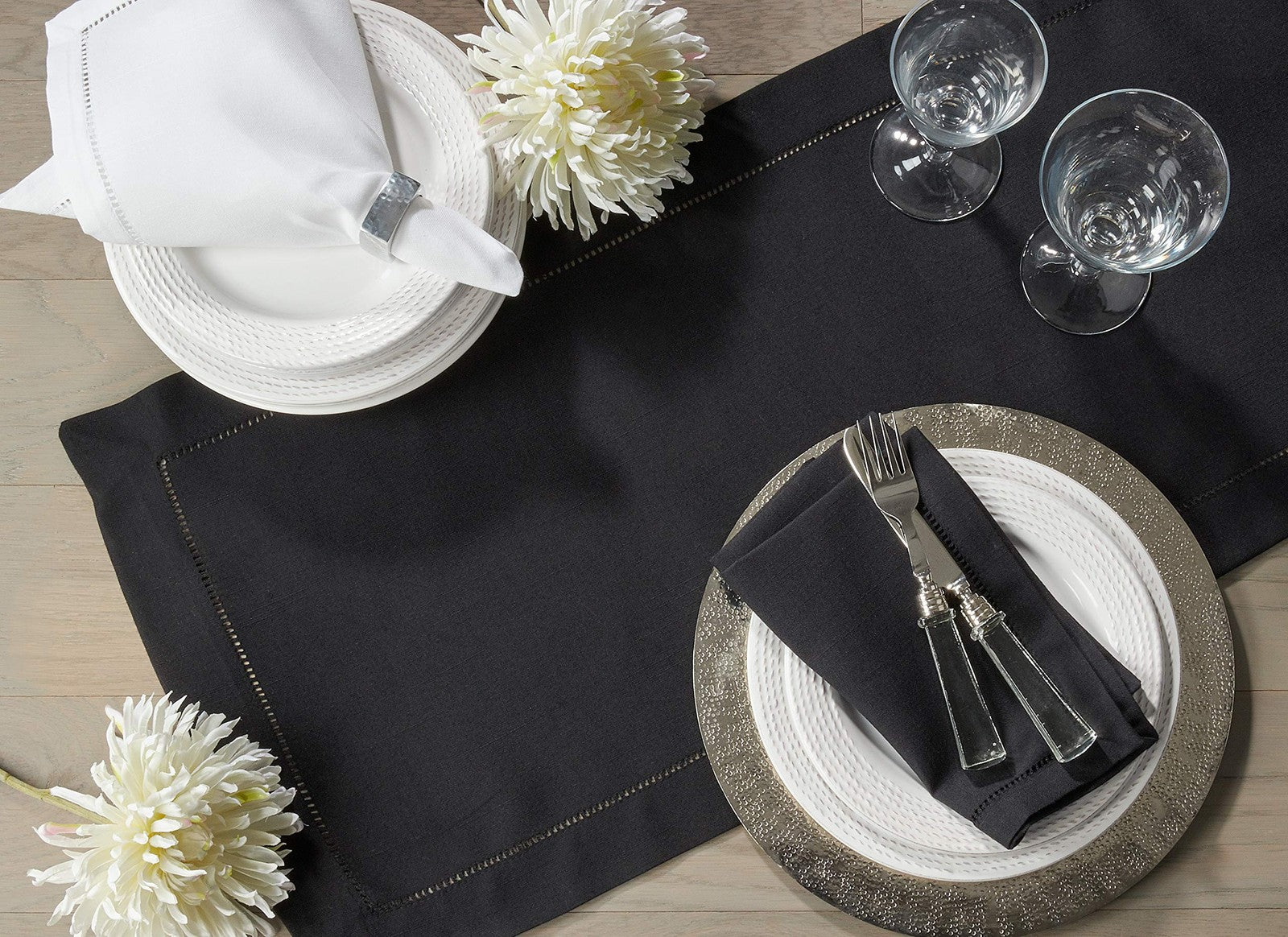 SARO LIFESTYLE Hemstitched Border Table Runner, Black, 16"x72"