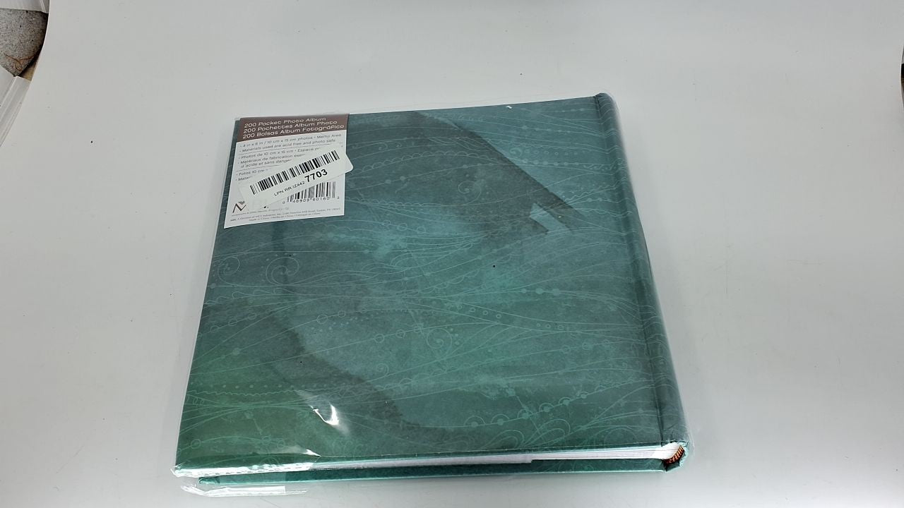 MCS 200 Photo Capacity Album 4x6 Blue Cover Clear Pockets for Memories
