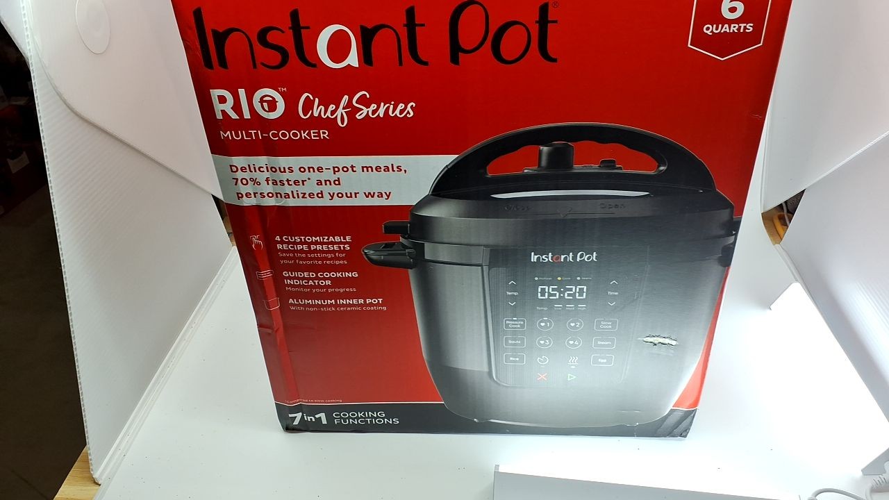 Instant Pot 6Qt RIO Chef Series 7-in-1 Multi-Cooker, Pressure Cooker, Black
