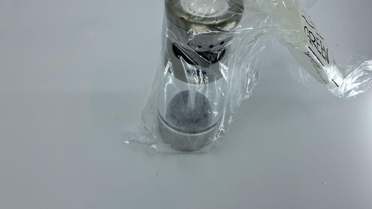 NEW OXO Good Grips Contoured Mess-Free Salt Grinder, Gray, One size